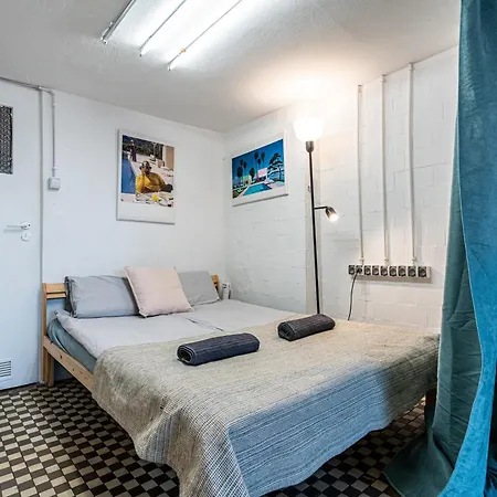 Real Loft In Center - 1gbit Wifi, Netflix, And Coffee Lägenhet